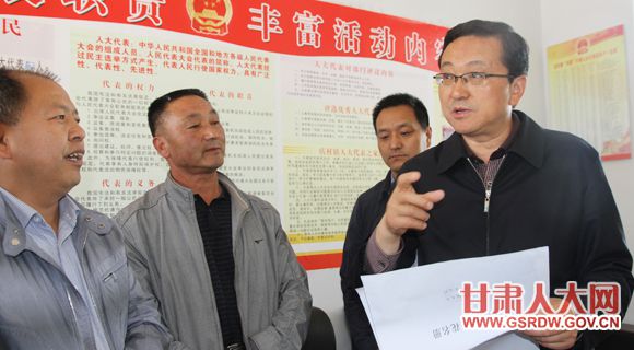 5��12�գ�����ʡ�˴�ί�ᵳ����ǡ���������Ц������һ���ڳ��ص����������򣨽ֵ������˴����֮�ҡ��������