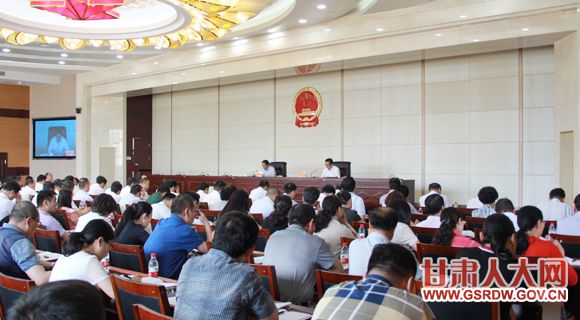 ʡʮ�����˴�ί���ʮ�ߴλ���6��25���������ר�⽲��,ʡί�����ŷ����Ӧ��������ʡ��ƶ���������Ļع˺�չ����ר�ⱨ��